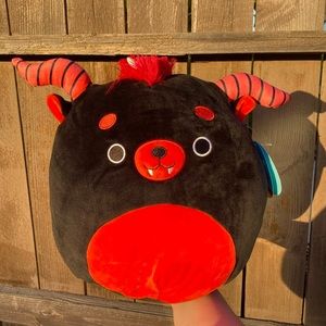 BEHEMOTH SQUISHMALLOW, ULTRA RARE CANADA EXCLUSIVE